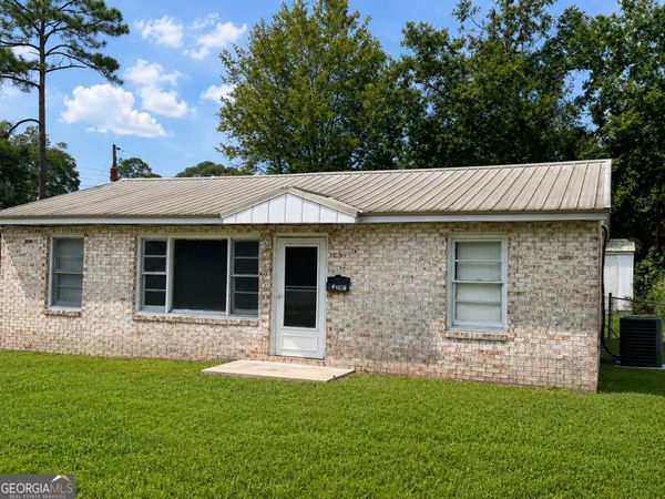 2201 Tebeau Street, Waycross, GA 31501