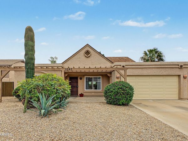 1243 E UTOPIA Road, Phoenix, AZ 85024
