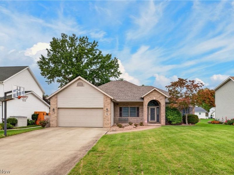 612 Bayberry Road, Lorain, OH 44053 Photo 2
