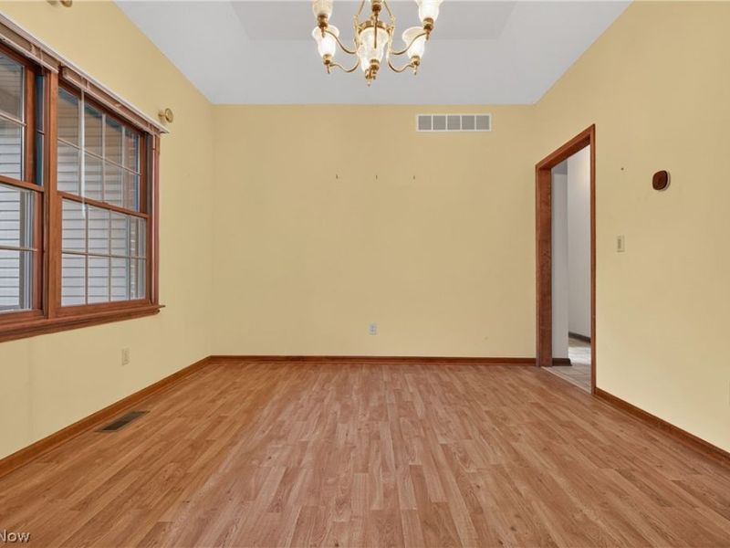 612 Bayberry Road, Lorain, OH 44053 Photo 6