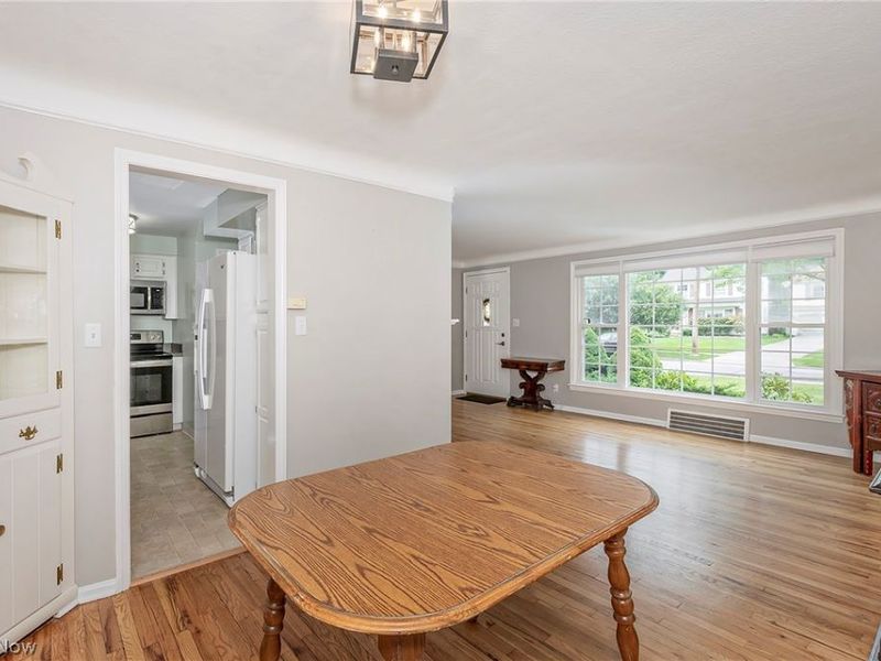 5164 Spencer Road, Lyndhurst, OH 44124 Photo 9