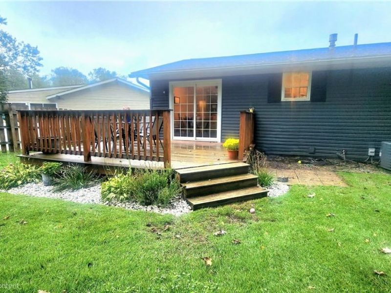 935 Chelsea Drive , Dover, OH 44622 Photo 10