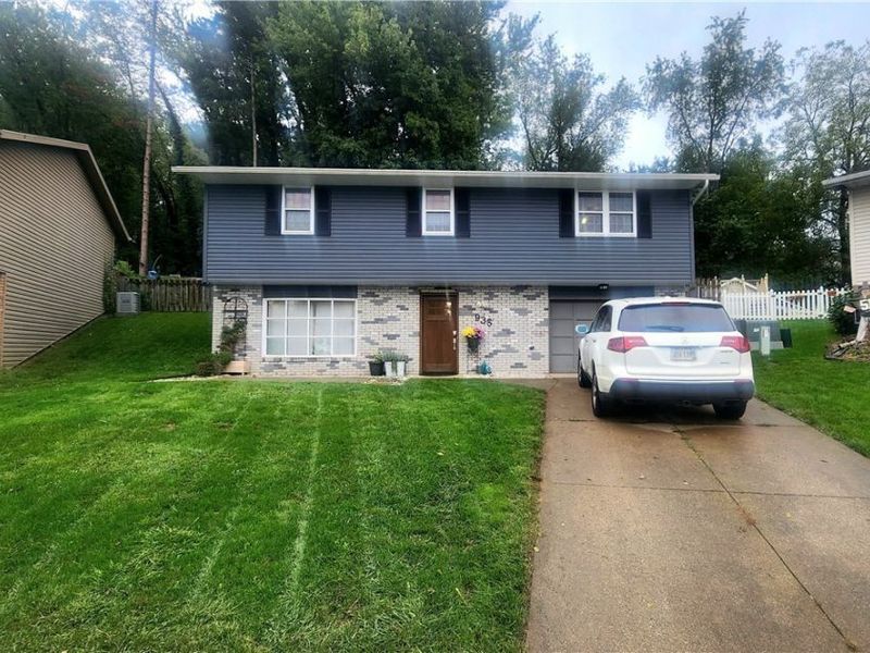 935 Chelsea Drive , Dover, OH 44622 Photo 2