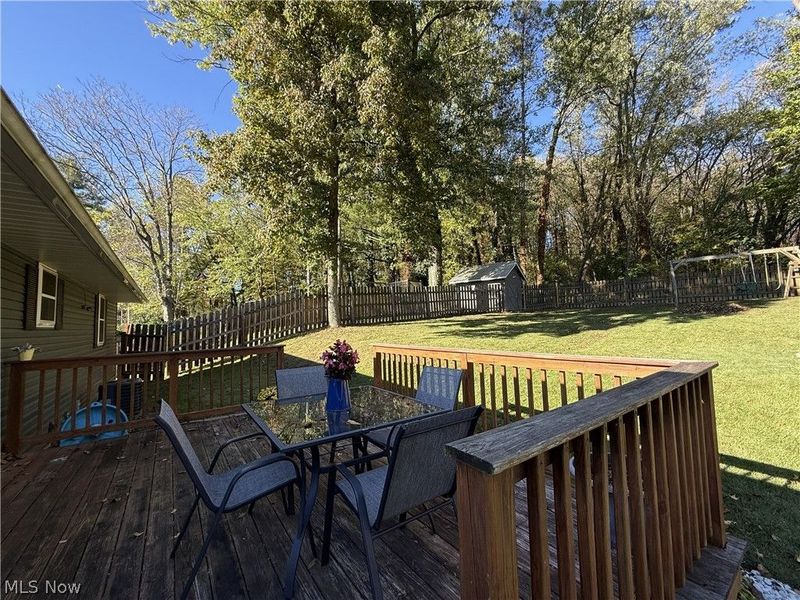 935 Chelsea Drive, Dover, OH 44622 Photo 3