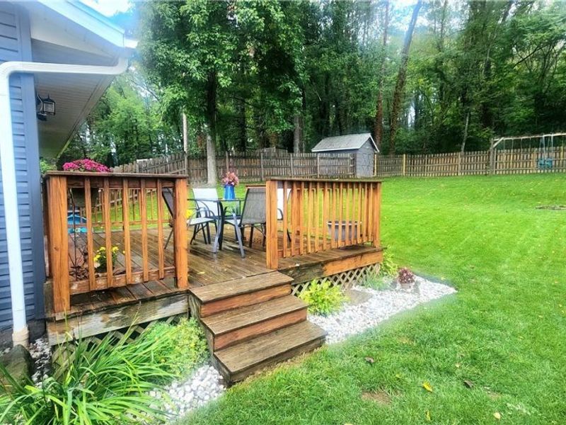 935 Chelsea Drive , Dover, OH 44622 Photo 4