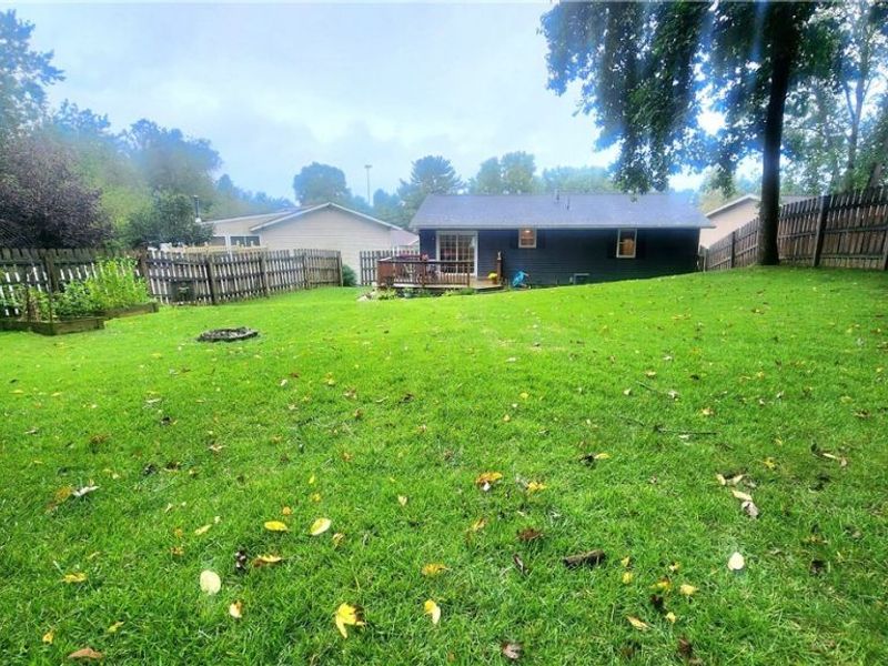 935 Chelsea Drive , Dover, OH 44622 Photo 8