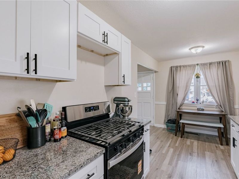 7611 Newport Avenue, Parma, OH 44129 Photo 5