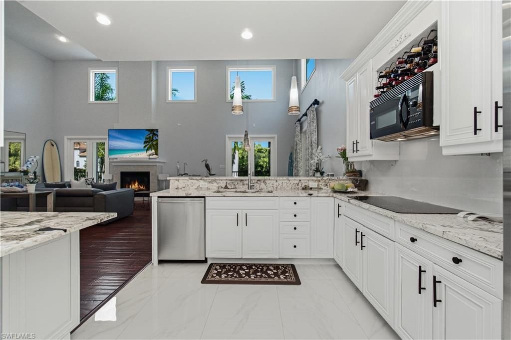 207 San Mateo Dr , Bonita Springs, FL 34134 Photo