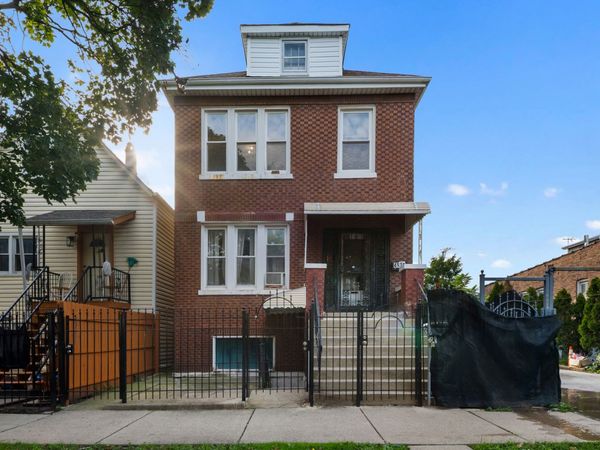 4530 S Whipple Street, Chicago, IL 60632