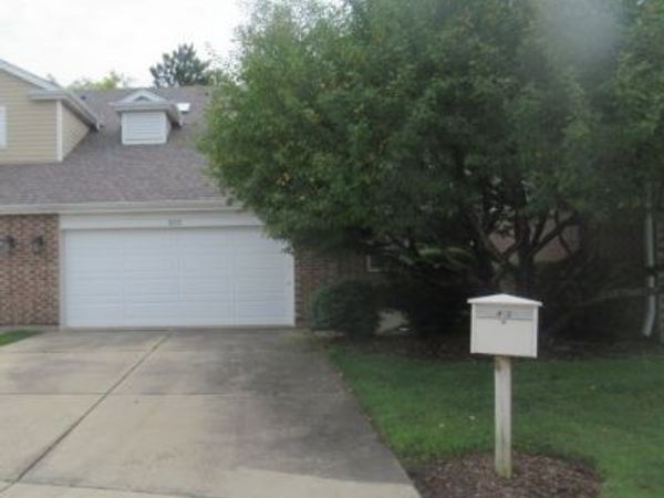 815 Winchester Lane , Northbrook, IL 60062