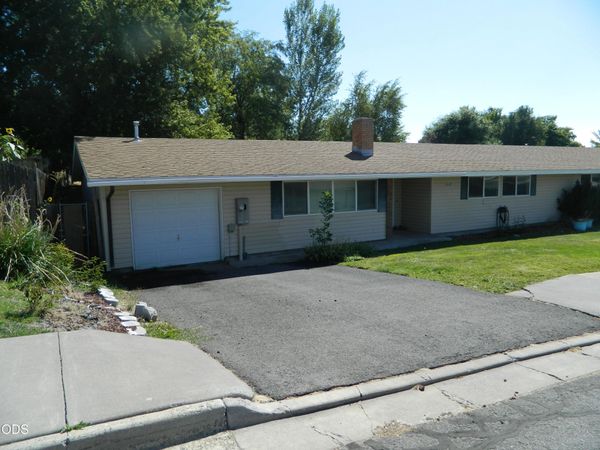 10107 Wright Avenue, Klamath Falls, OR 97603