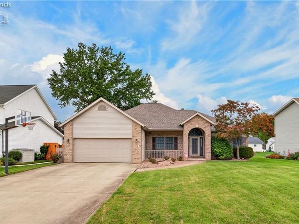 612 Bayberry Road, Lorain, OH 44053