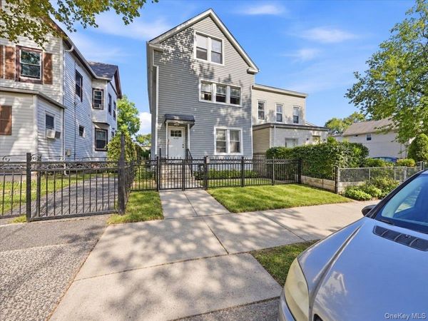445 S 8th Avenue , Mount Vernon, NY 10550