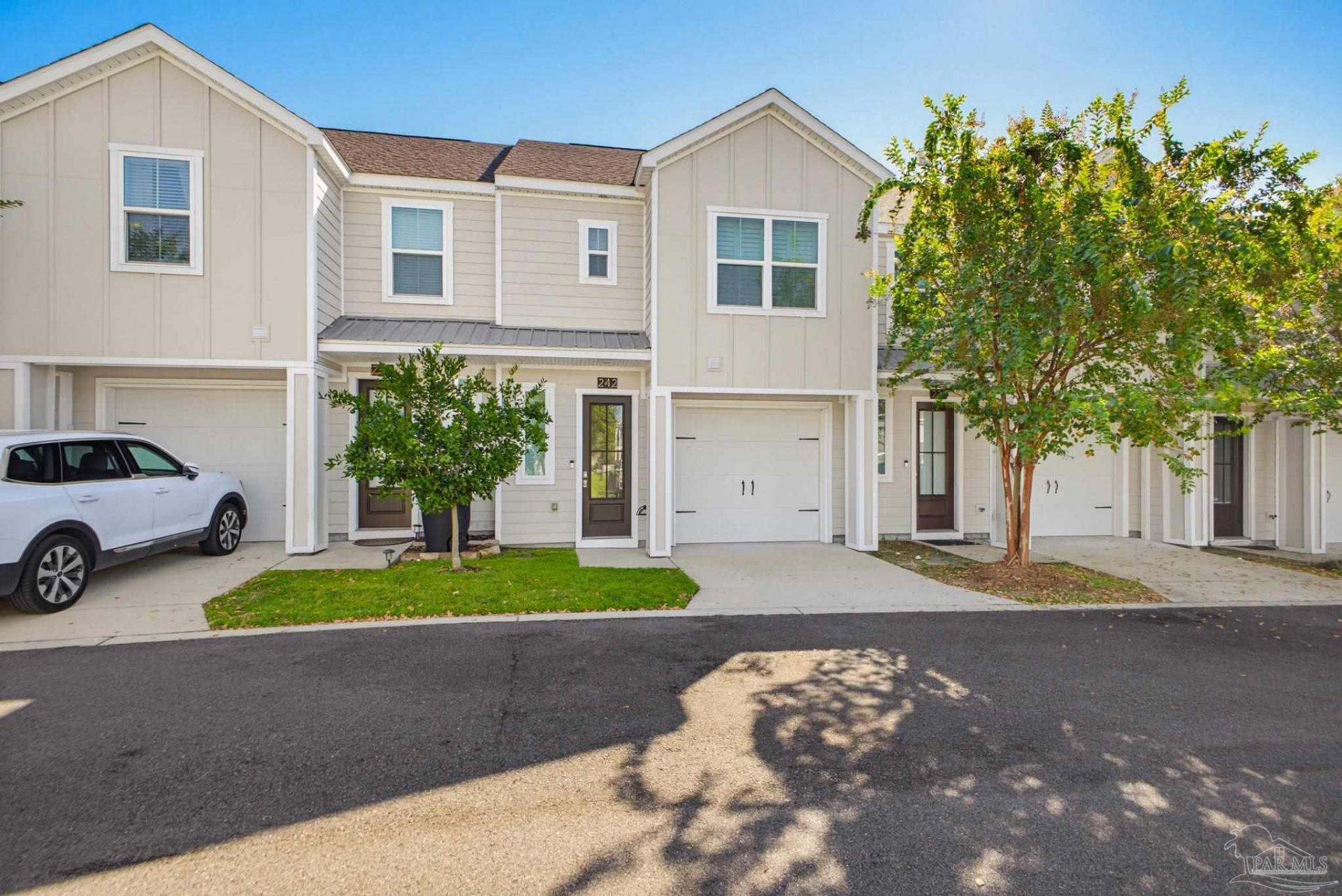 242 Junction Ave, Pensacola, FL 32502 Main Photo