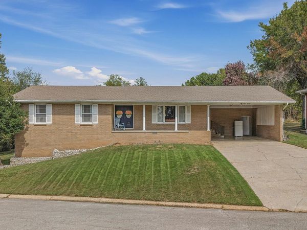 1509 Crestview Drive, Paragould, AR 72450