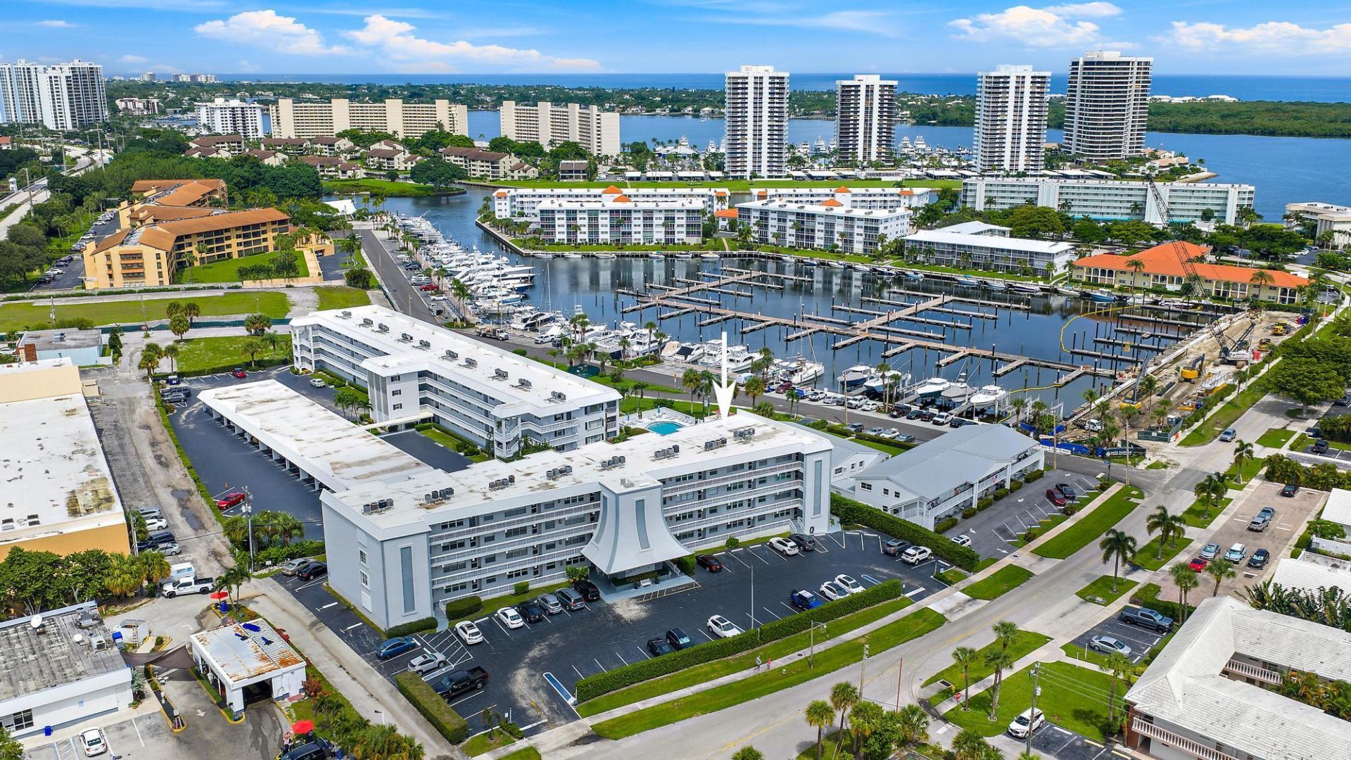 155 Yacht Club Drive, Unit 207, North Palm Beach, FL 33408 Photo