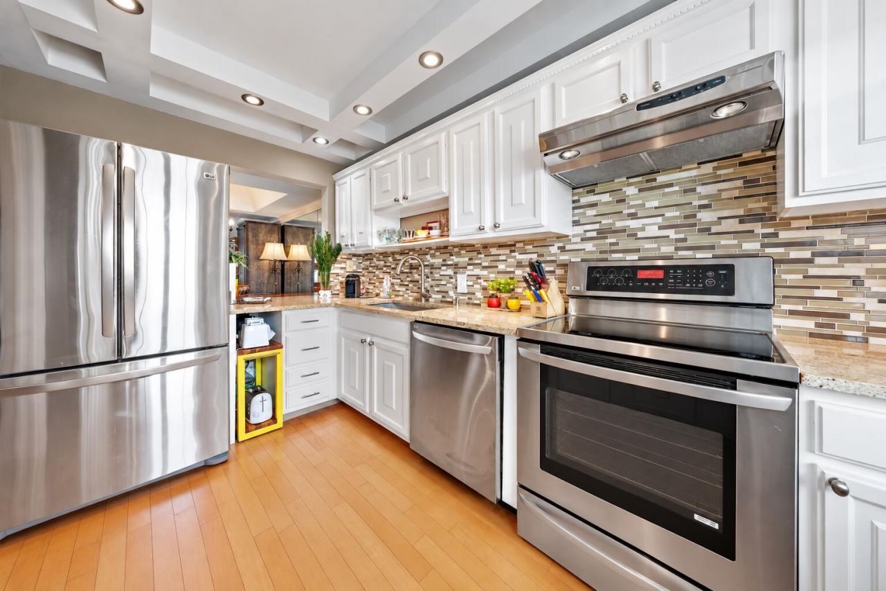 155 Yacht Club Drive, Unit 207, North Palm Beach, FL 33408 Photo