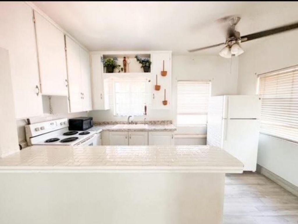 113 N Lakeside Drive, Unit #6, Lake Worth Beach, FL 33460 Photo