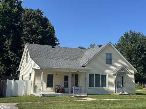 205 Main Street, Keosauqua, IA 52565
