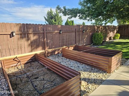6784 N Drexel Drive, Sparks, NV 89436 Photo
