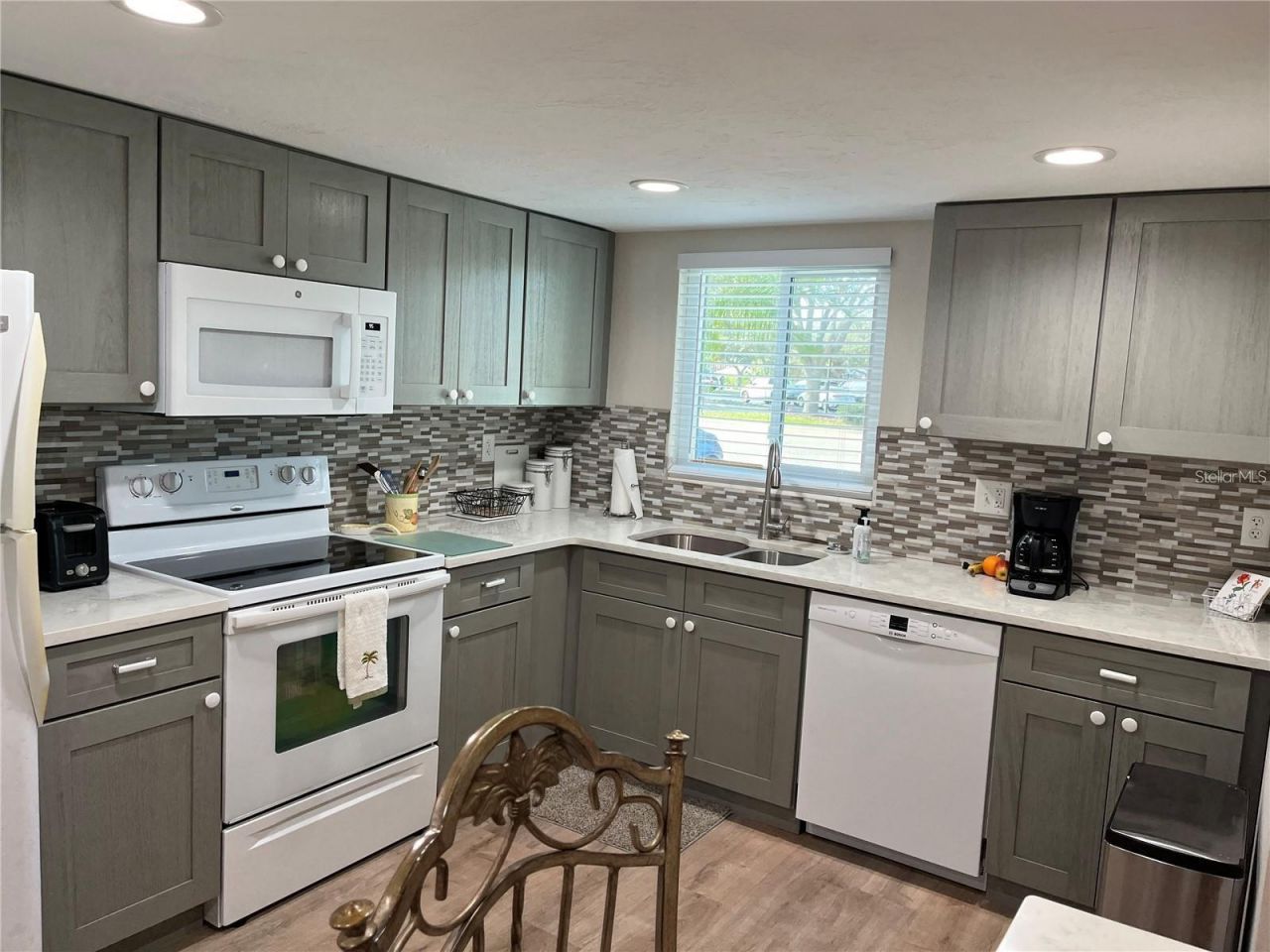 2505 Flamingo Boulevard , Unit L9, Bradenton, FL 34207 Photo