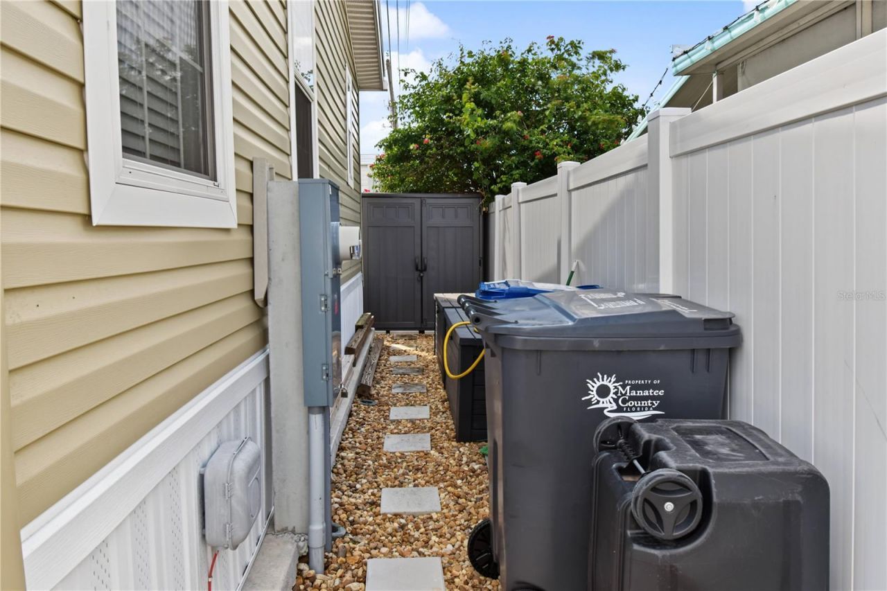919 50th Avenue W, Bradenton, FL 34207 Photo