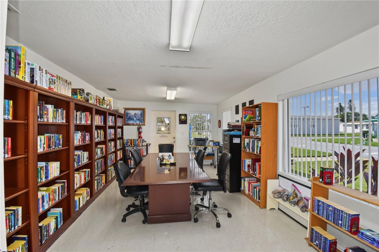 919 50th Avenue W, Bradenton, FL 34207 Photo