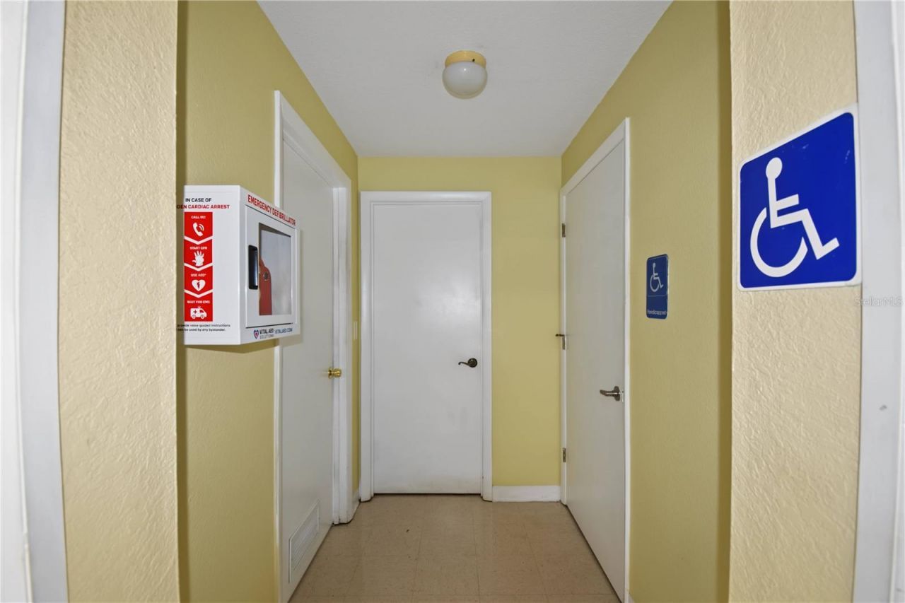 919 50th Avenue W, Bradenton, FL 34207 Photo