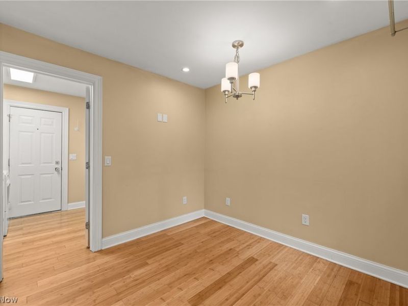 19245 Briarwood Lane, Strongsville, OH 44149 Photo 10
