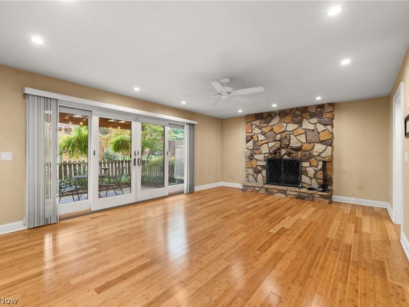 19245 Briarwood Lane, Strongsville, OH 44149 Photo 14