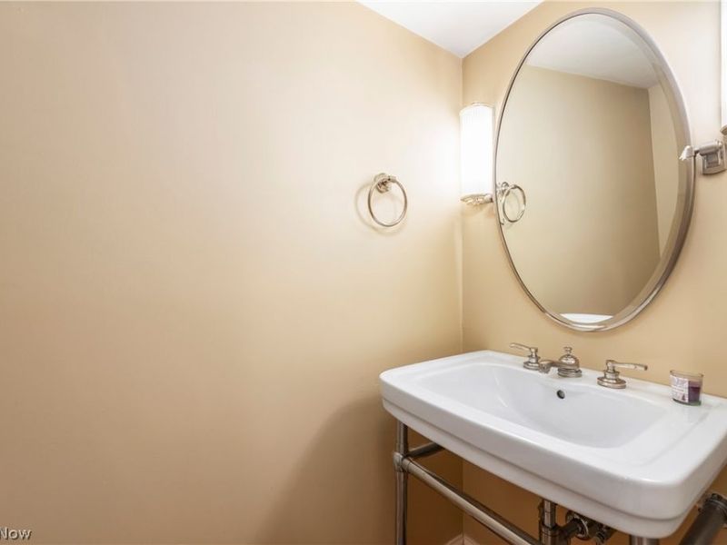 19245 Briarwood Lane, Strongsville, OH 44149 Photo 19