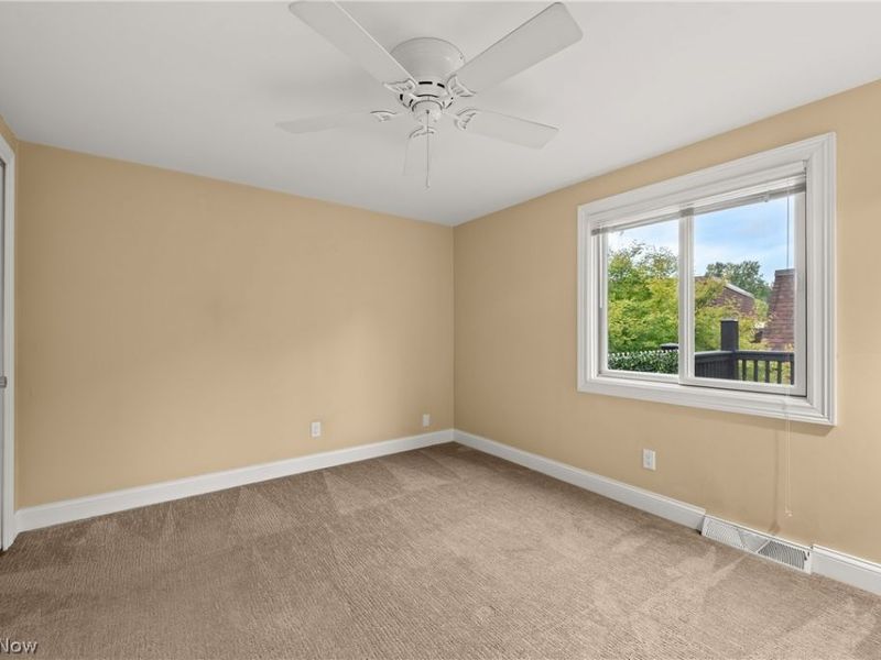 19245 Briarwood Lane, Strongsville, OH 44149 Photo 28