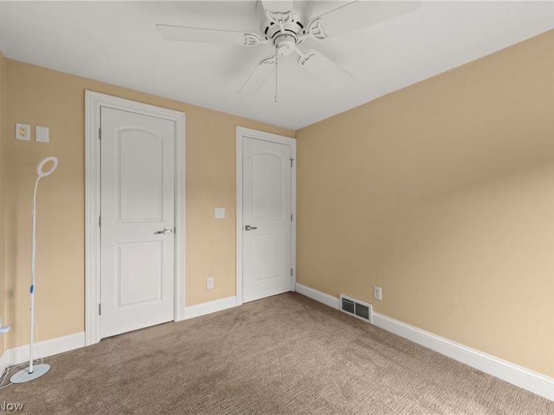 19245 Briarwood Lane, Strongsville, OH 44149 Photo 33