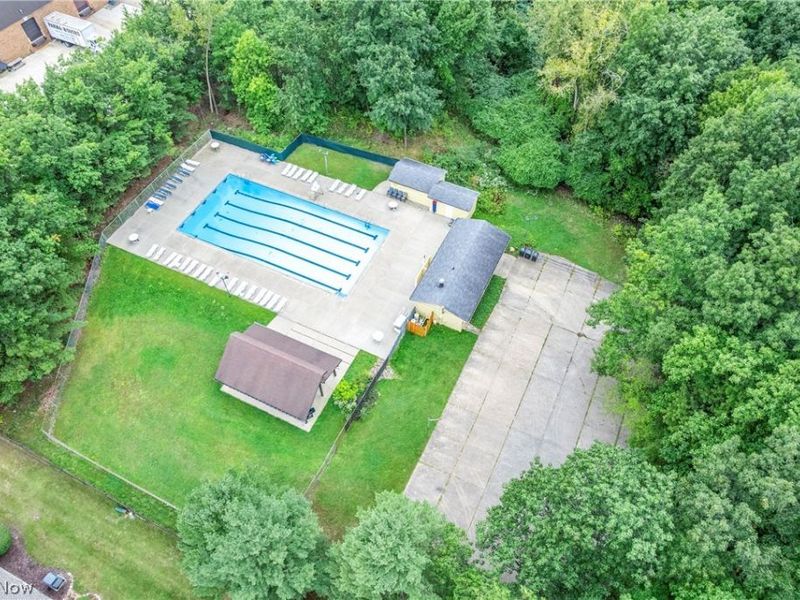 19245 Briarwood Lane, Strongsville, OH 44149 Photo 48