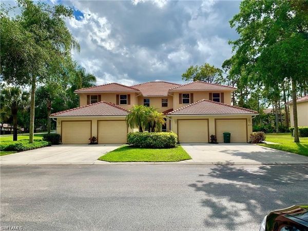 517 Robin Hood CIR , Unit 102, NAPLES, FL 34104