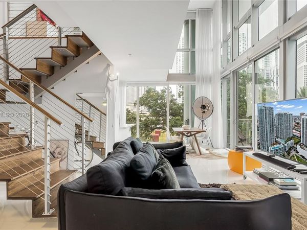 90 SW 3rd St , Unit 308, Miami, FL 33130