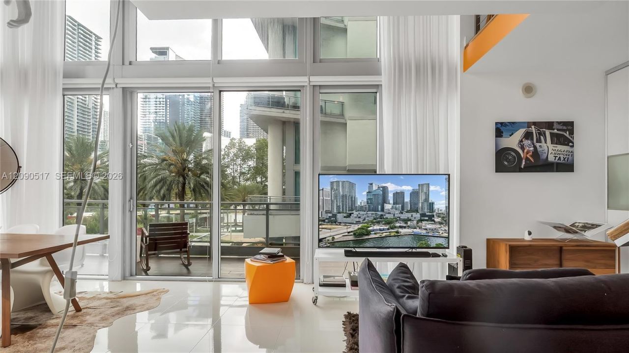 90 SW 3rd St , Unit 308, Miami, FL 33130 Photo
