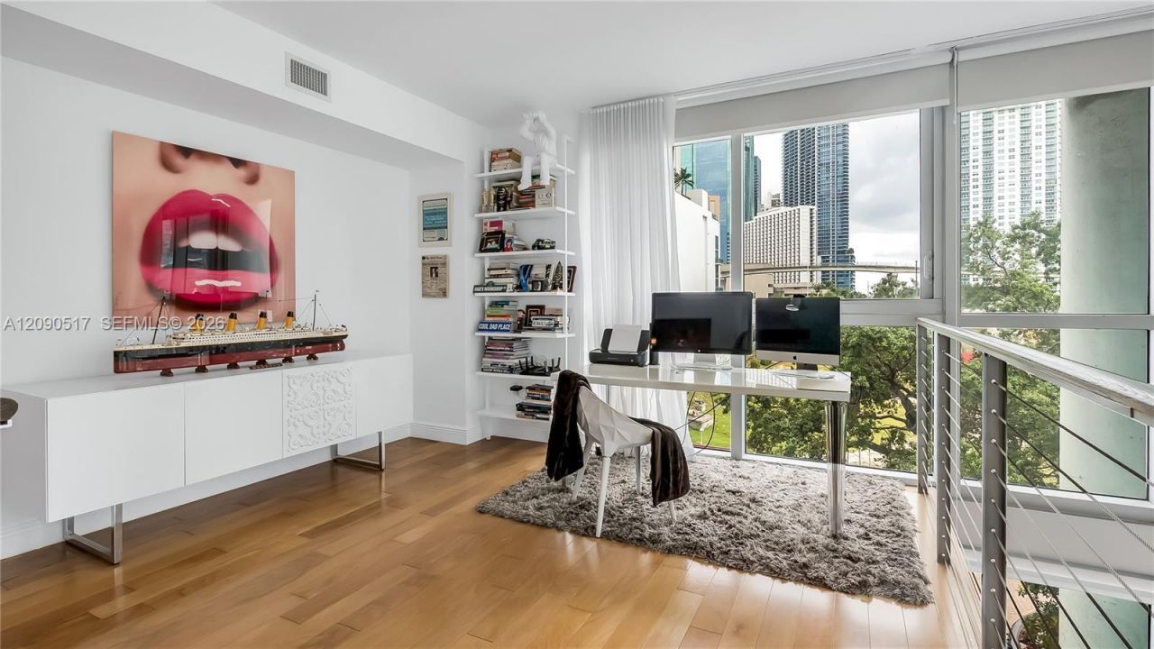 90 SW 3rd St , Unit 308, Miami, FL 33130 Photo