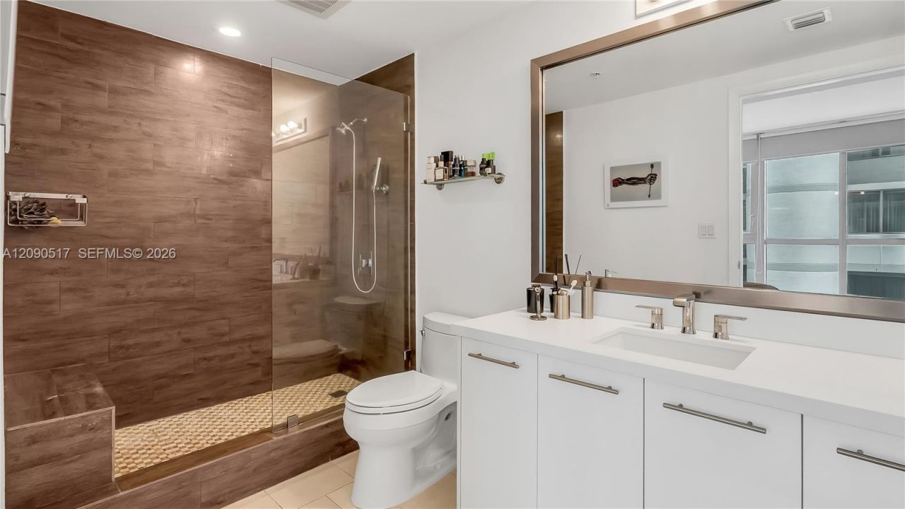 90 SW 3rd St , Unit 308, Miami, FL 33130 Photo