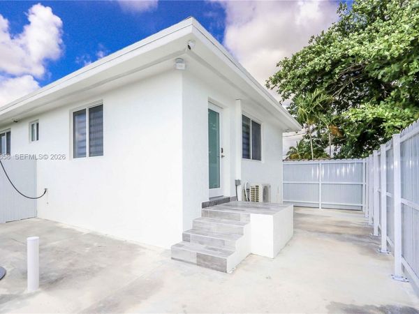 11001 SW 220th St , Unit EFF, Miami, FL 33170