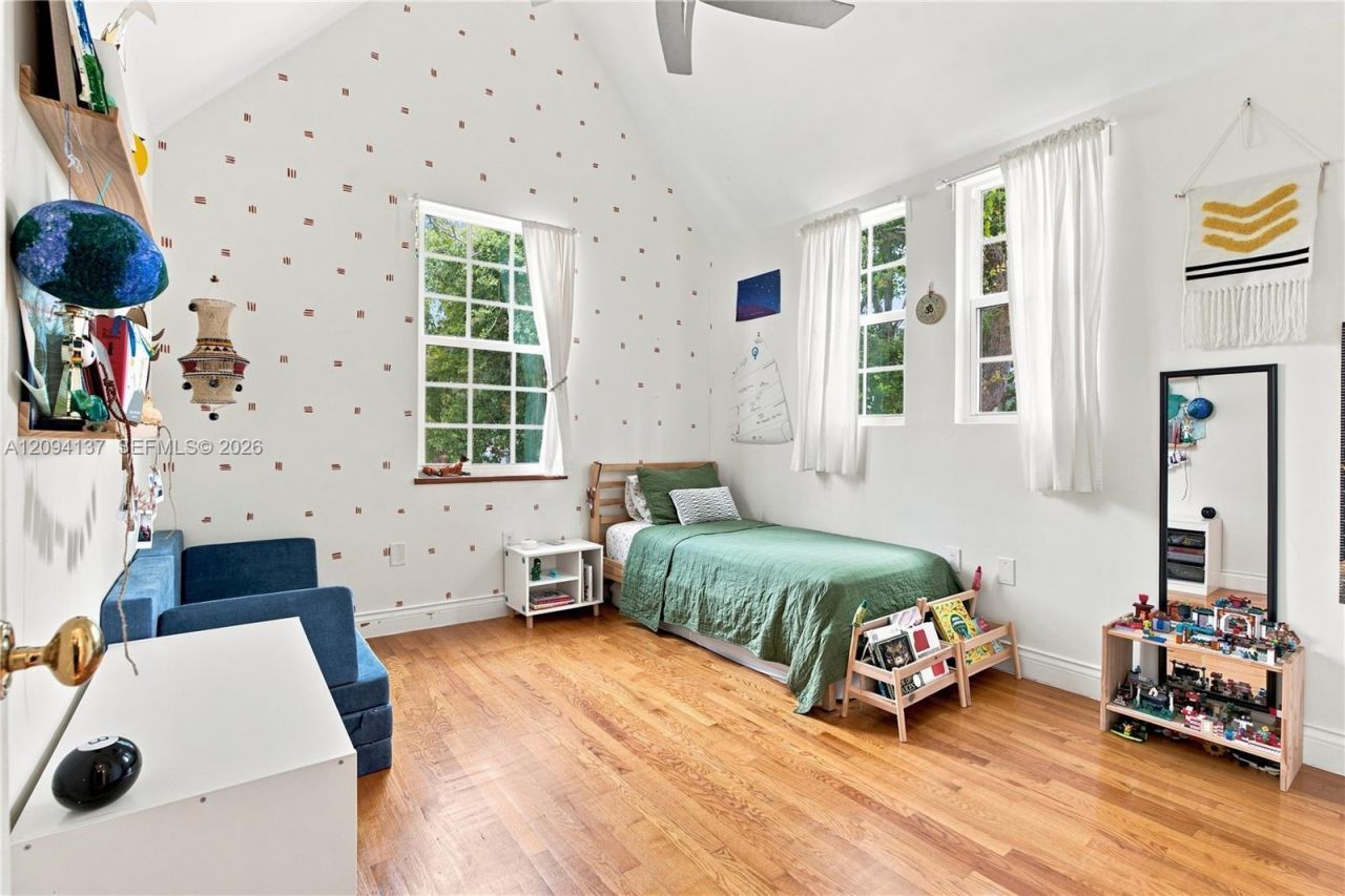 3141 Peachy St, Unit 12, Miami, FL 33133 Photo