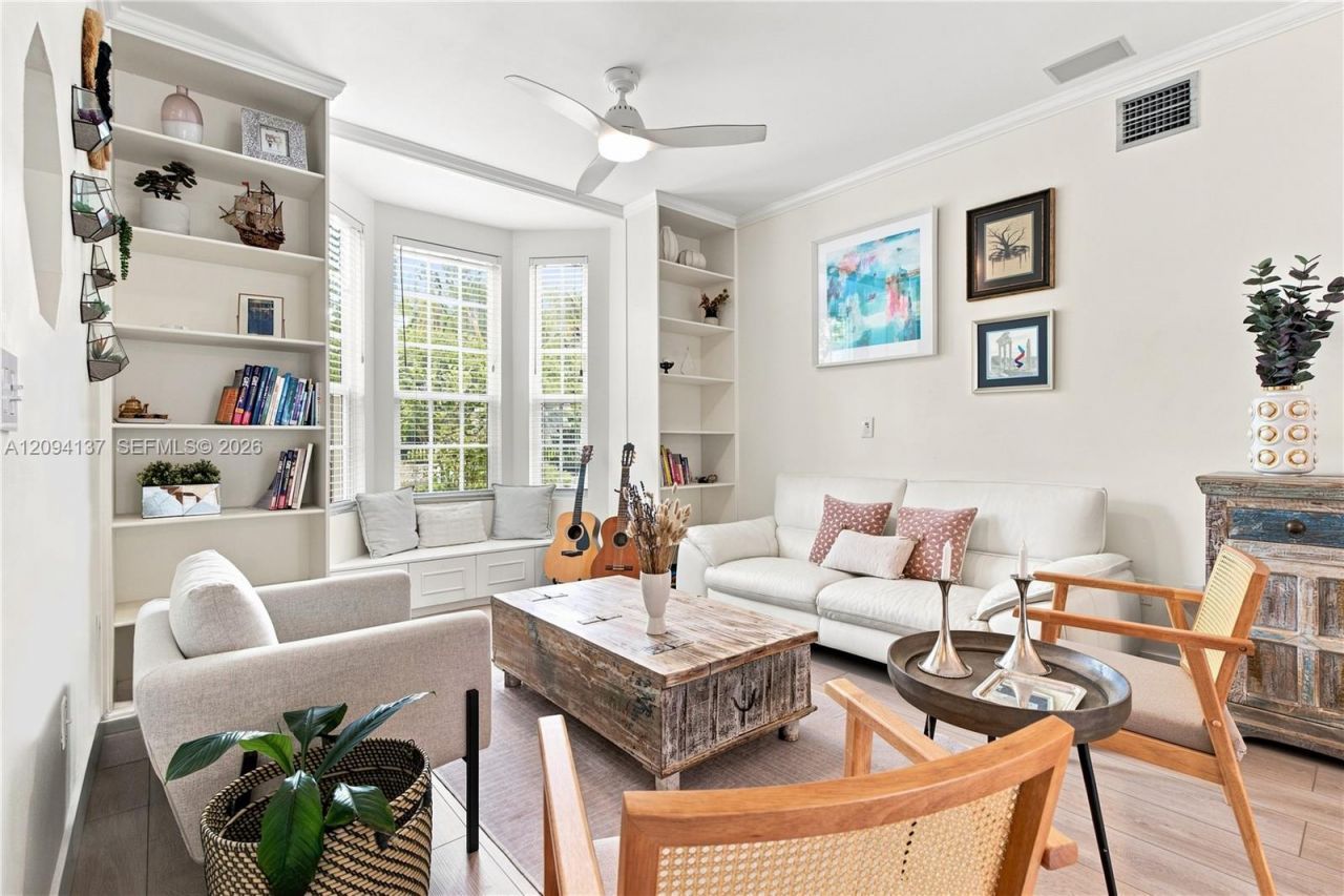 3141 Peachy St, Unit 12, Miami, FL 33133 Photo