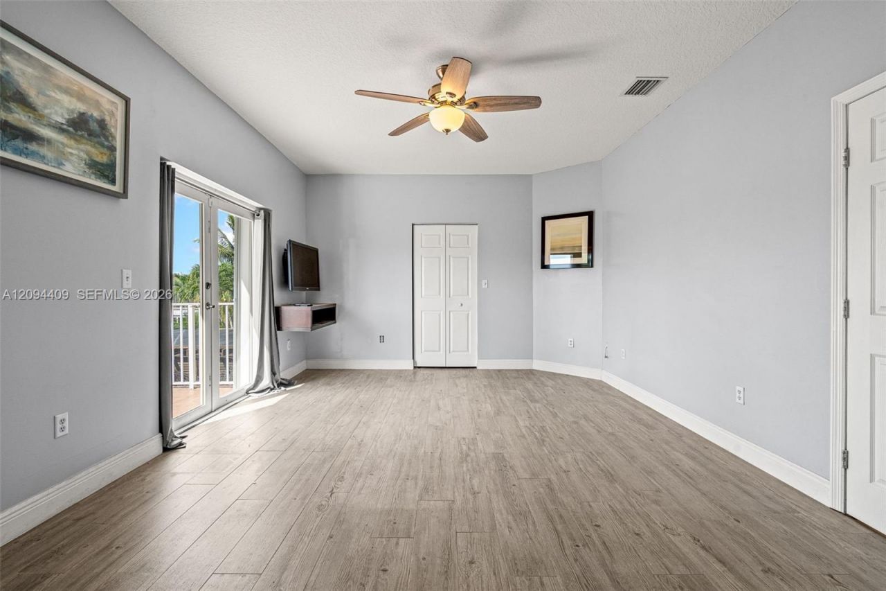 16148 SW 143rd St , Miami, FL 33196 Photo