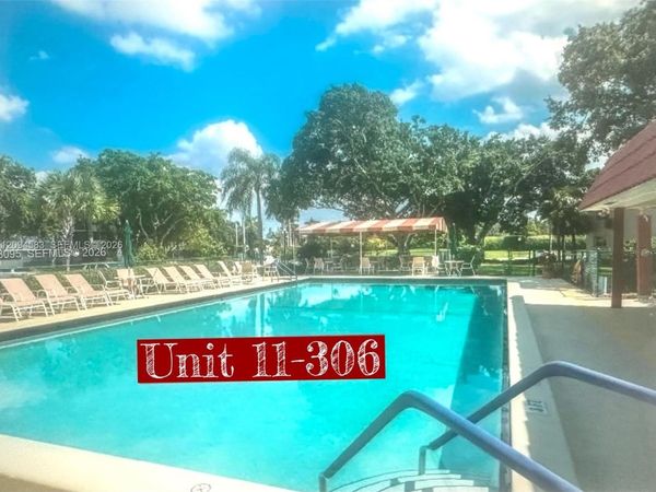 9410 N Hollybrook Lake Dr , Unit 306, Pembroke Pines, FL 33025