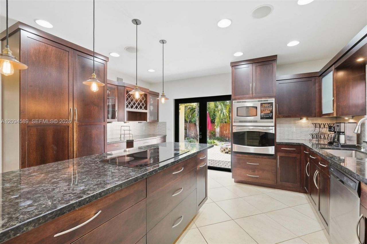 521 N Victoria Park Rd , Fort Lauderdale, FL 33301 Photo