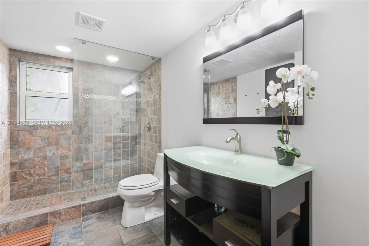 521 N Victoria Park Rd , Fort Lauderdale, FL 33301 Photo