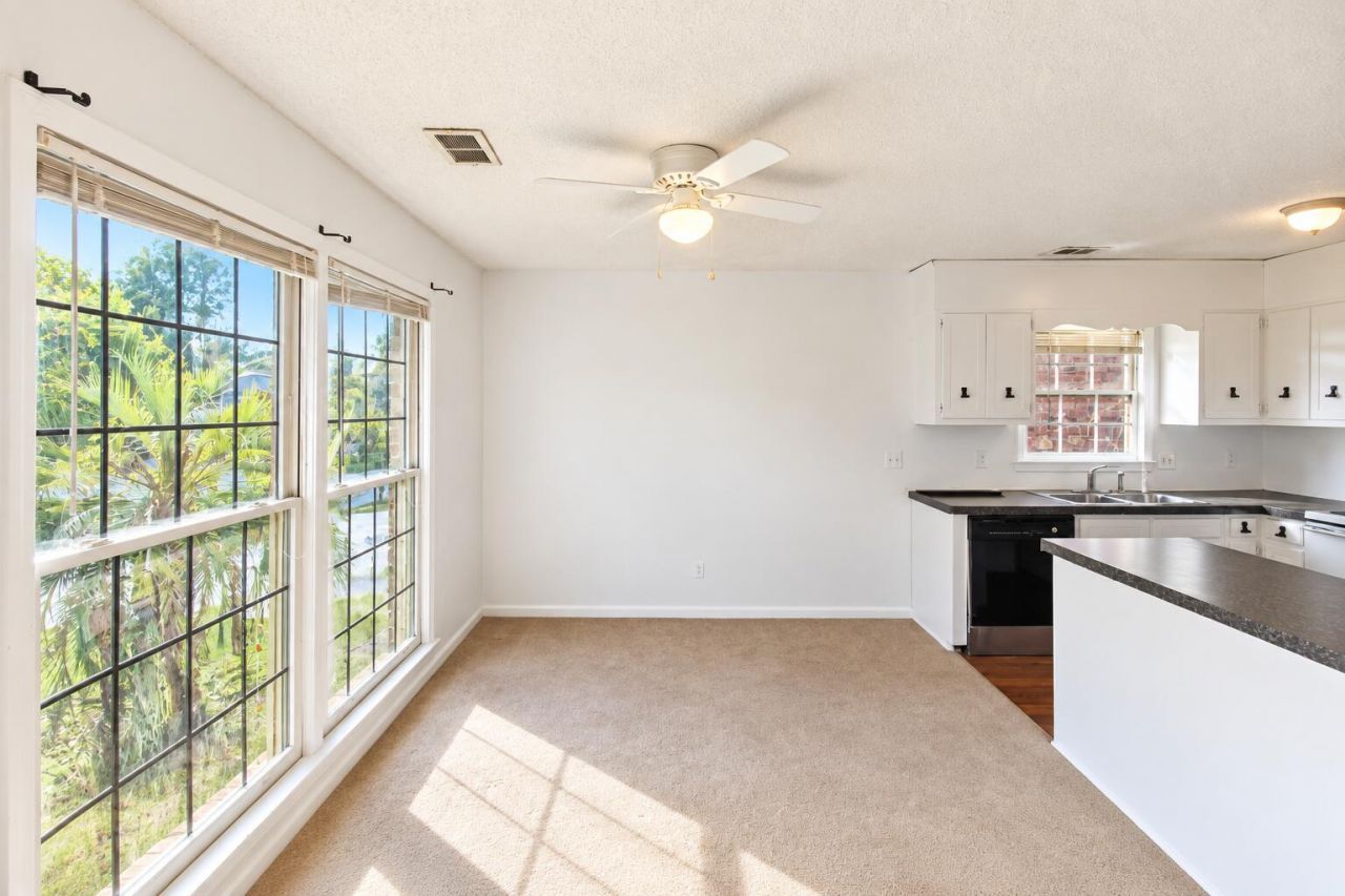 912 Sea Gull Drive Photo 4