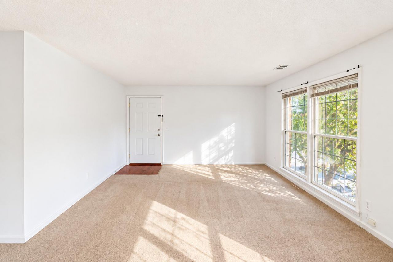 912 Sea Gull Drive Photo 8