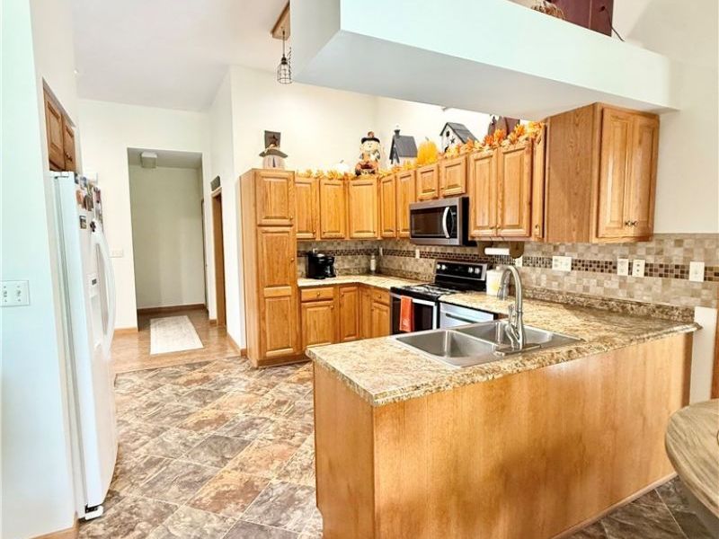 49325 Eagle Drive, East Liverpool, OH 43920 Photo 10