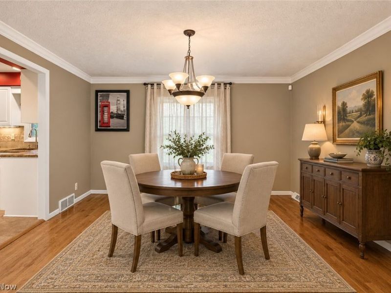 1597 Windsor Circle , Mayfield Heights, OH 44124 Photo 18